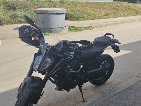 2021 KTM 890 Duke, чёрный, 1150000 рублей, вид 3