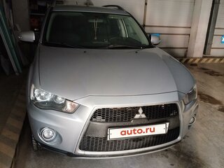 2010 Mitsubishi Outlander II Рестайлинг, серебристый, 1150000 рублей, вид 1