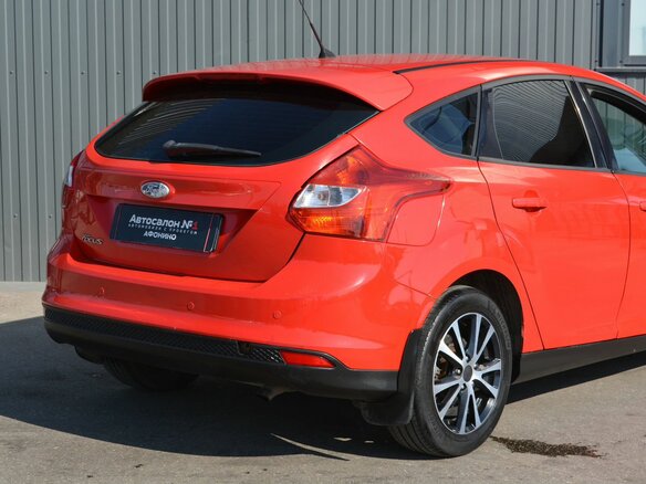 2012 Ford Focus III, красный - вид 9