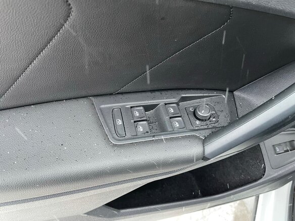 2021 Volkswagen Tiguan II Рестайлинг, чёрный - вид 6
