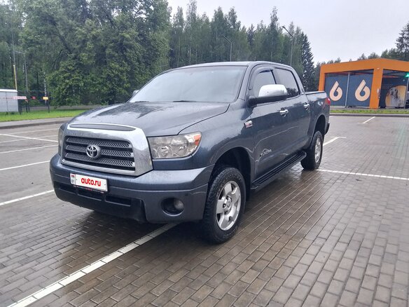 2007 Toyota Tundra CrewMax II, серый, 2100000 рублей - вид 2