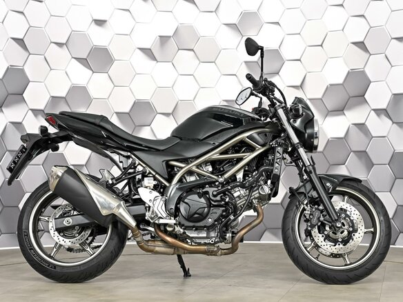 2024 Suzuki SV 650, чёрный - вид 2