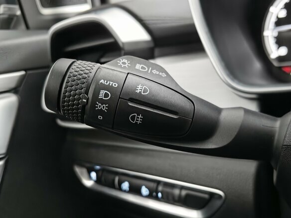 2021 Geely Coolray I, серый, 1799000 рублей - вид 13