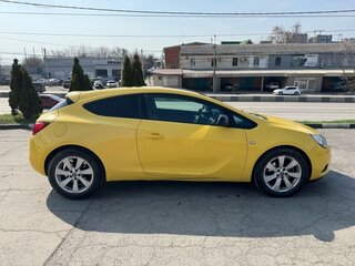 2013 Opel Astra GTC J Рестайлинг, жёлтый, 985000 рублей, вид 4