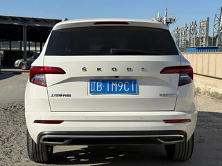 2023 Skoda Karoq DSG7 I, белый, 1915690 рублей, вид 5