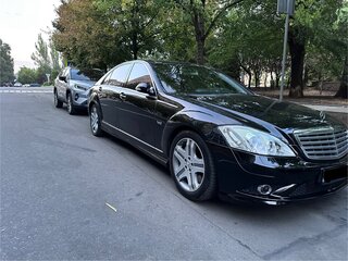 2006 Mercedes-Benz S-Класс 600 Long V (W221), чёрный, 2000000 рублей, вид 2