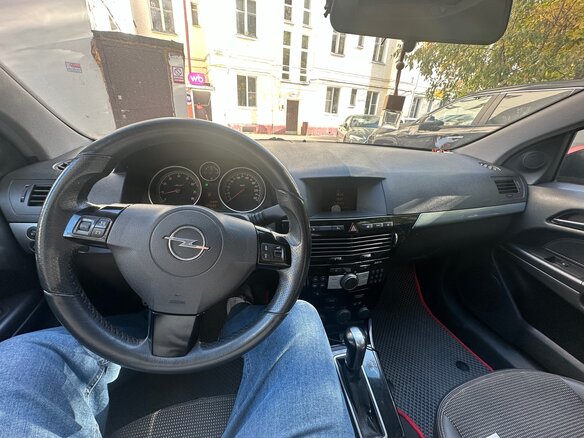 2007 Opel Astra GTC H Рестайлинг, красный, 600000 рублей - вид 10