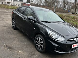 2011 Hyundai Solaris I, чёрный, 735000 рублей, вид 5