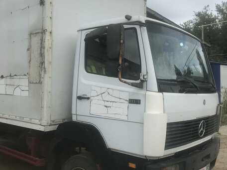 1991 Mercedes-Benz 814, белый, 800000 рублей, вид 2