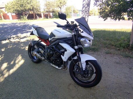 2014 Triumph Street Triple, белый, 650000 рублей, вид 4