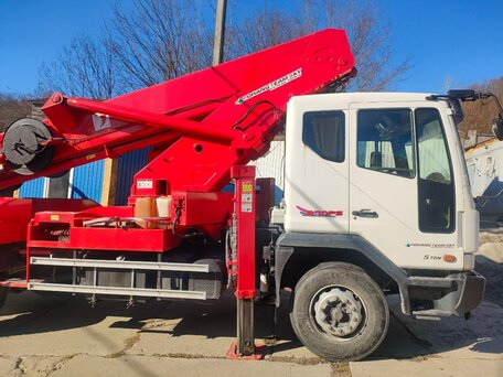 2011 Daewoo Novus, белый, 13200000 рублей, вид 1