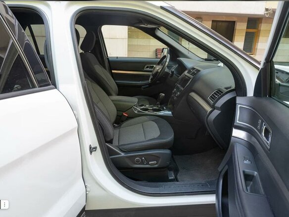 2018 Ford Explorer V Рестайлинг 2, белый, 2001000 рублей - вид 5