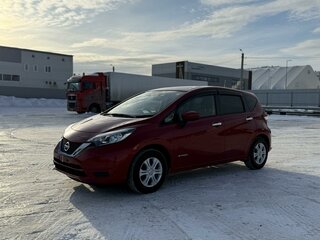 2017 Nissan Note e-Power II Рестайлинг, красный, 1150000 рублей, вид 2
