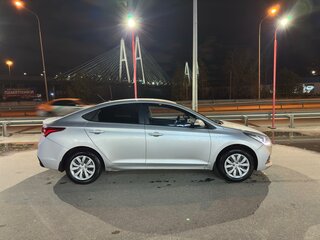 2018 Hyundai Solaris II, серебристый, 1545000 рублей, вид 2