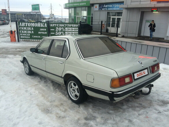 1984 BMW 7 серии 728i I (E23) Рестайлинг, серебристый - вид 4