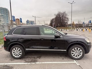 2011 Volkswagen Touareg II, чёрный, 1900000 рублей, вид 4