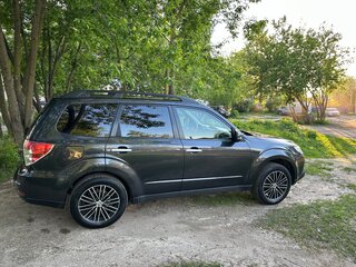 2011 Subaru Forester III Рестайлинг, серый, 1050000 рублей, вид 3
