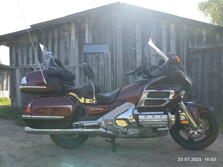 2008 Honda GL 1800 Gold Wing, красный, 850000 рублей, вид 2