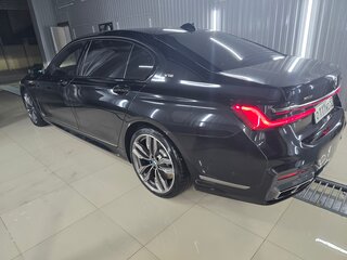 2020 BMW 7 серии Long M760Li xDrive VI (G11/G12) Рестайлинг, чёрный, 8500000 рублей, вид 5