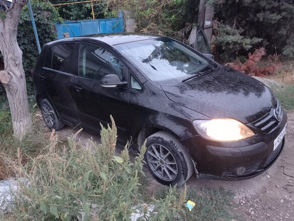 2007 Volkswagen Golf Plus I, чёрный, 460000 рублей - вид 2