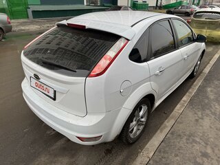 2011 Ford Focus II Рестайлинг, белый, 630000 рублей, вид 4