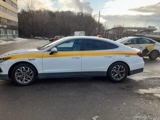 2021 Hyundai Sonata VIII (DN8), белый, 2000000 рублей, вид 2
