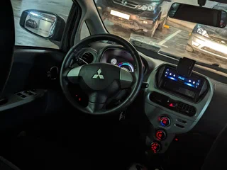 2011 Mitsubishi i-MiEV, красный, 900000 рублей, вид 4