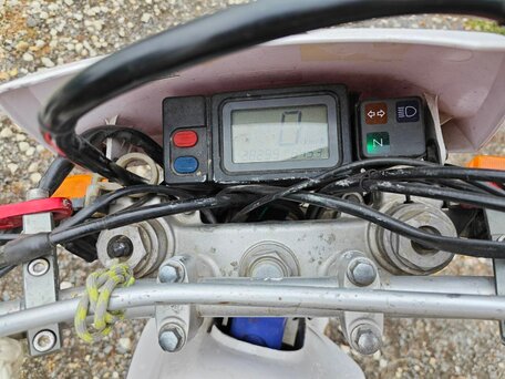 1996 Yamaha TT-R250, белый, 290000 рублей, вид 5