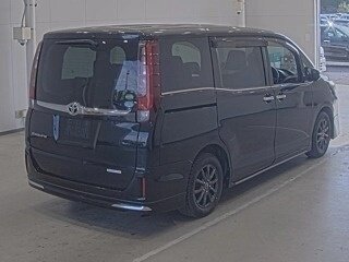 2015 Toyota Esquire I, чёрный, 1500000 рублей, вид 3