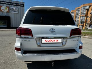 2013 Lexus LX 570 III Рестайлинг, белый, 5490000 рублей, вид 4