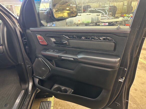 2022 Ram 1500 Crew Cab TRX V, серый, 13900000 рублей - вид 29