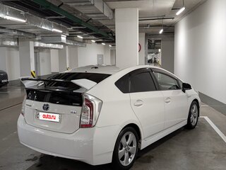 2013 Toyota Prius III Рестайлинг (XW30), белый, 1220000 рублей, вид 3