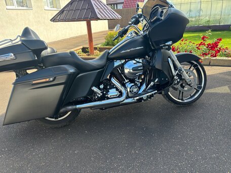 2015 Harley-Davidson Road Glide, чёрный, 1400000 рублей, вид 5