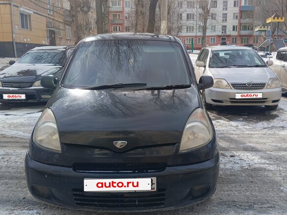 2002 Toyota FunCargo, чёрный, 370000 рублей