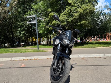 2021 Kawasaki Z 400, чёрный, 470000 рублей, вид 1