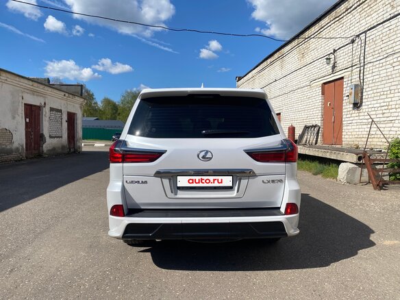 2020 Lexus LX 570 III Рестайлинг 2, белый, 9800000 рублей - вид 2
