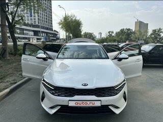 2020 Kia K5 III, белый, 2250000 рублей, вид 2
