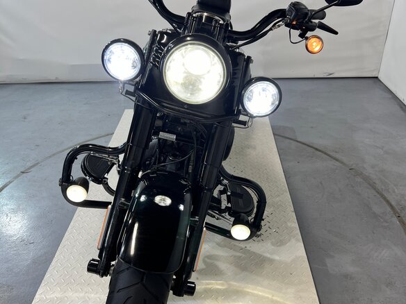2017 Harley-Davidson Fat Boy, чёрный, 960000 рублей - вид 2