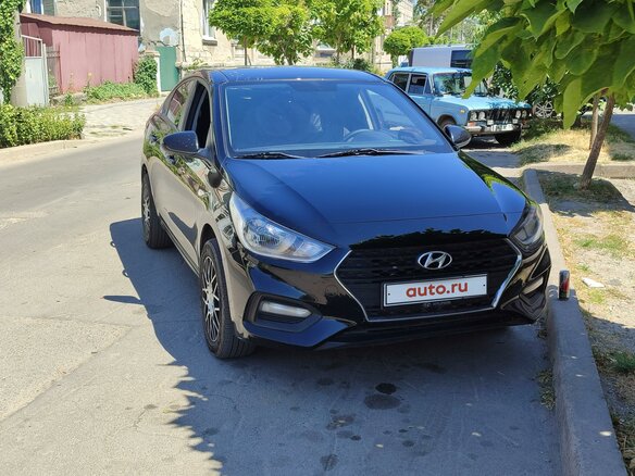 2018 Hyundai Solaris II, чёрный, 1500000 рублей - вид 3