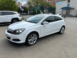 2008 Opel Astra GTC H Рестайлинг, белый, 700000 рублей, вид 1