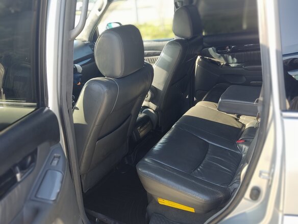 2005 Lexus GX 470 I, серебристый, 2000000 рублей - вид 2