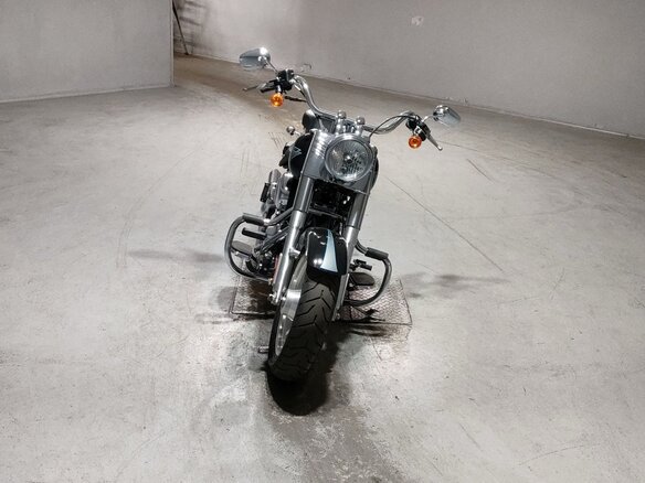 2011 Harley-Davidson Fat Boy, чёрный, 821000 рублей - вид 3