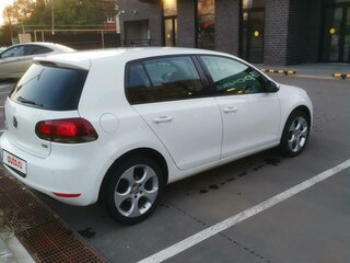 2009 Volkswagen Golf VI, белый, 880000 рублей, вид 2