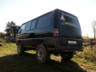 1993 Mitsubishi Delica III, зелёный, 850000 рублей, вид 3