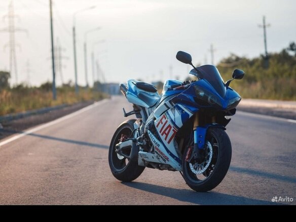 2007 Yamaha YZF-R1, синий, 675000 рублей
