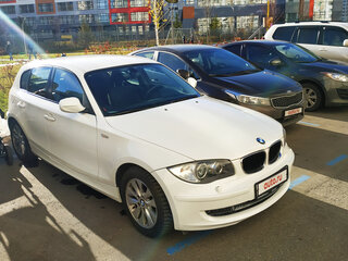 2010 BMW 1 серии 116i I (E81/E82/E87/E88) Рестайлинг, белый, 740900 рублей, вид 2