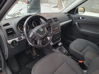 2011 Skoda Yeti I, чёрный, 900000 рублей, вид 4