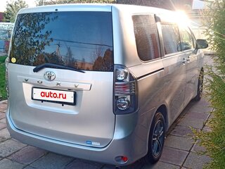 2008 Toyota Voxy II (R70), серый, 1390000 рублей, вид 4