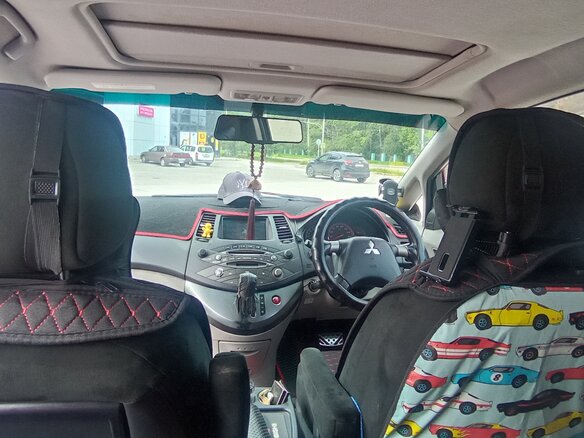 2006 Mitsubishi Grandis I, чёрный, 970000 рублей - вид 13