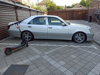 1999 Toyota Crown XI (S170), серый, 1800000 рублей, вид 3